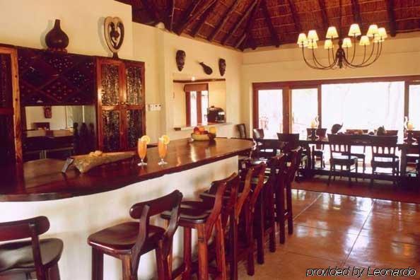 Monwana Otel Hoedspruit Restoran fotoğraf